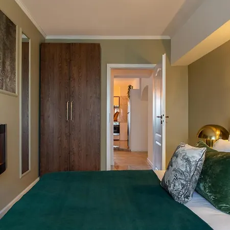 Newly Renovated Flat In Historic Center * 부쿠레슈티
