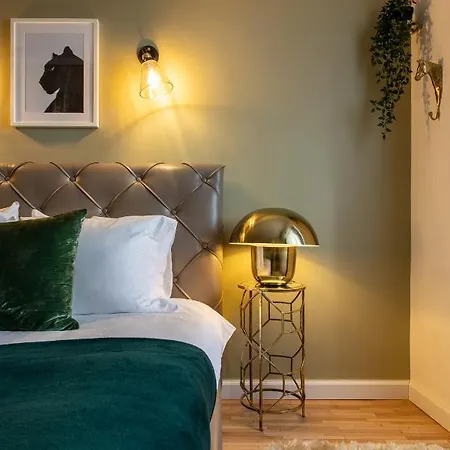 Newly Renovated Flat In Historic Center * 부쿠레슈티