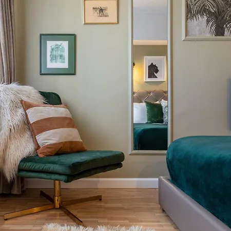 Newly Renovated Flat In Historic Center * Boekarest