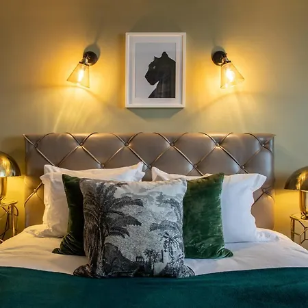 Newly Renovated Flat In Historic Center *