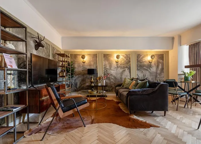 Newly Renovated Flat In Historic Center