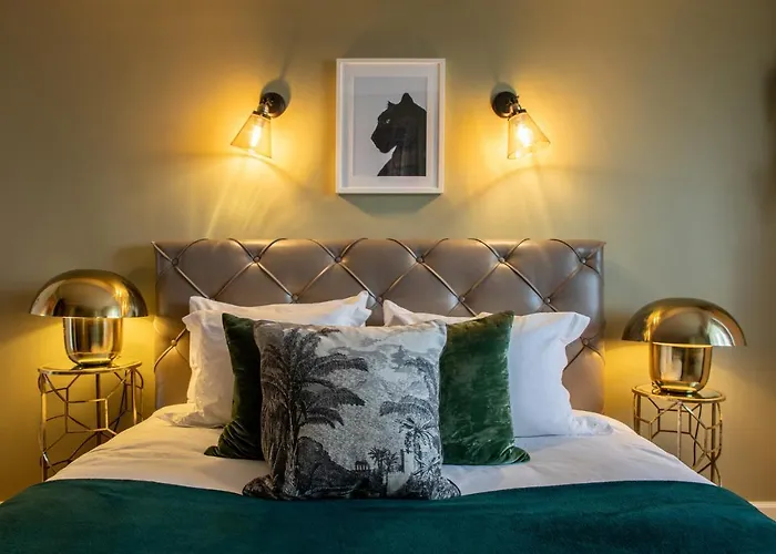 Newly Renovated Flat In Historic Center *