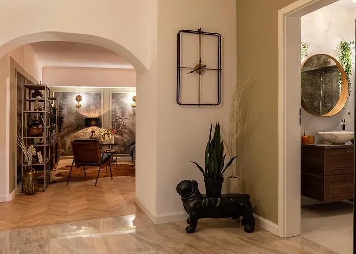 Newly Renovated Flat In Historic Center *