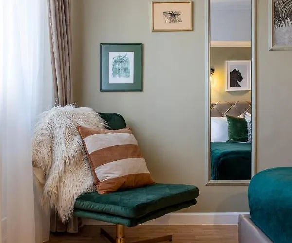 Prázdninový dům Newly Renovated Flat In Historic Center