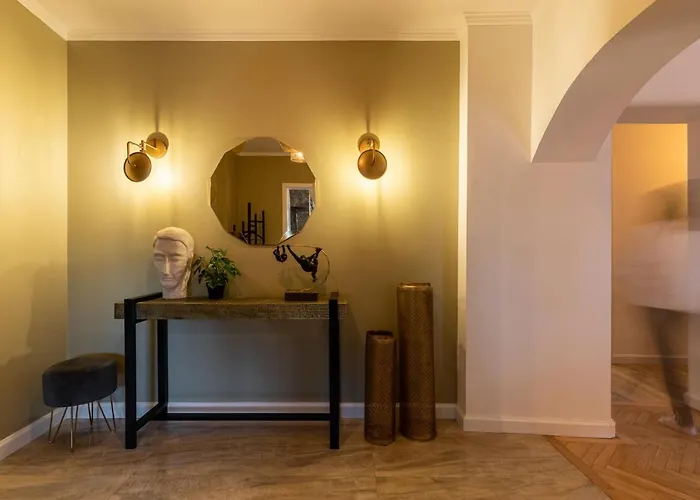 בית נופש Newly Renovated Flat In Historic Center