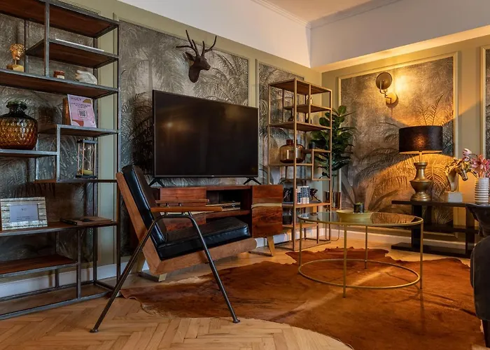 Newly Renovated Flat In Historic Center בית נופש *